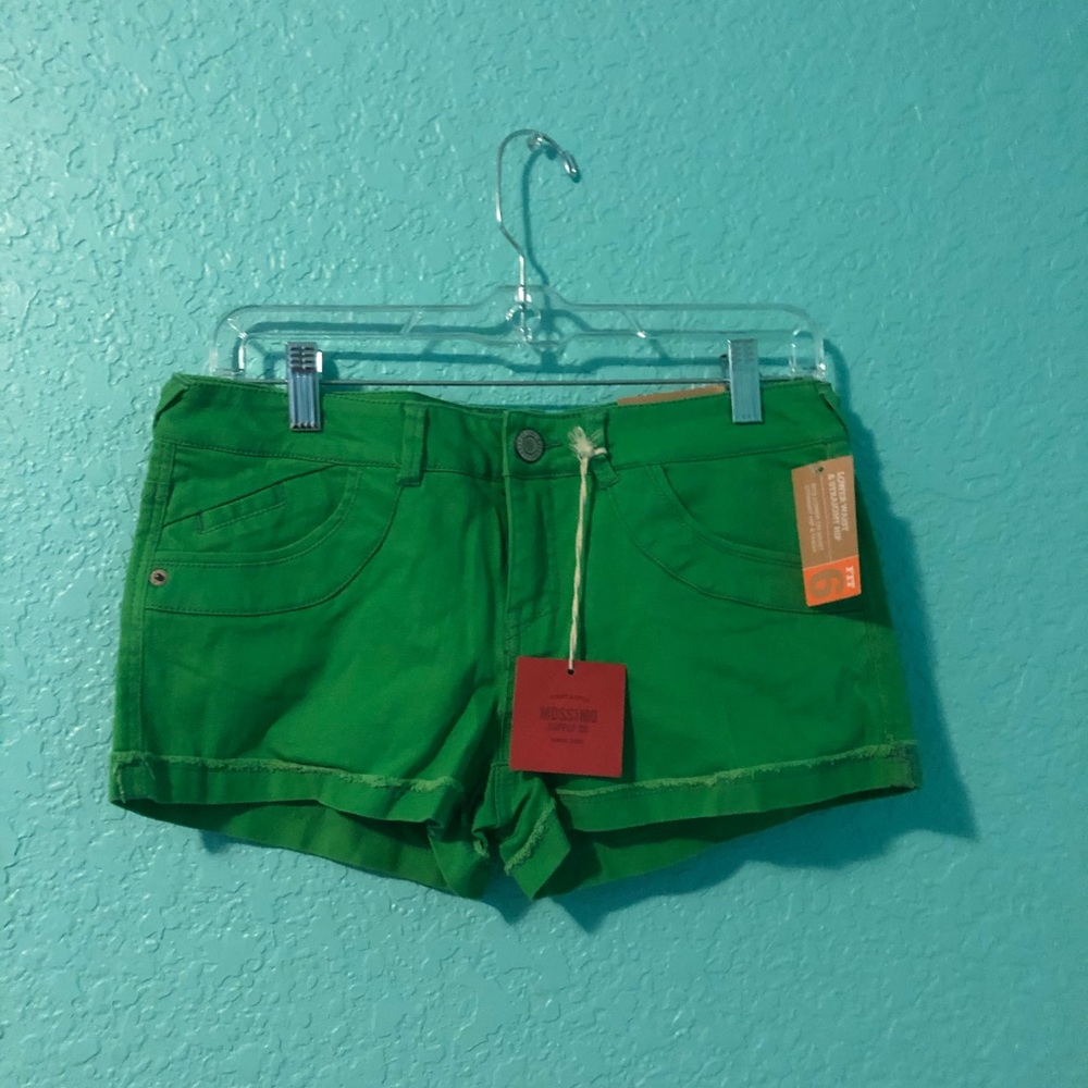Mossino supply co green low waisted shorts size 6